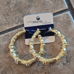 Gold Hoop Earrings ✨️⭐️NEW ✨️⭐️